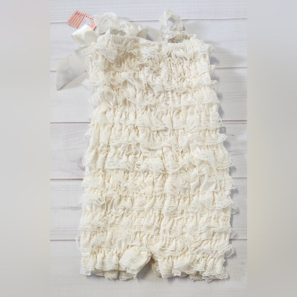 Little Girls Ivory Lace Ruffle Romper Large / 2-3 Years - New With Tags - Picture 2 of 5